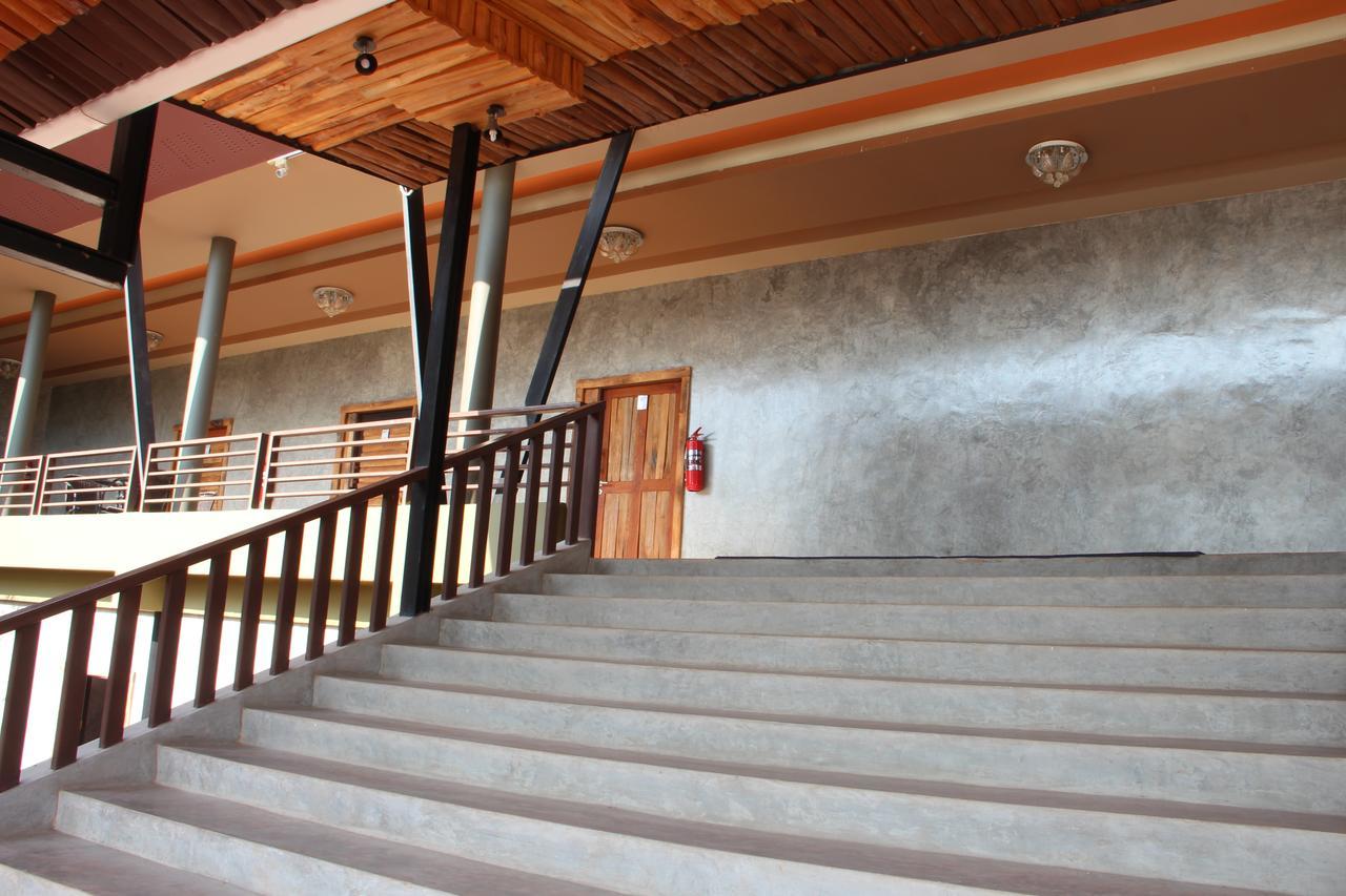 The Riverpool Resort And Spa Kanchanaburi Luaran gambar
