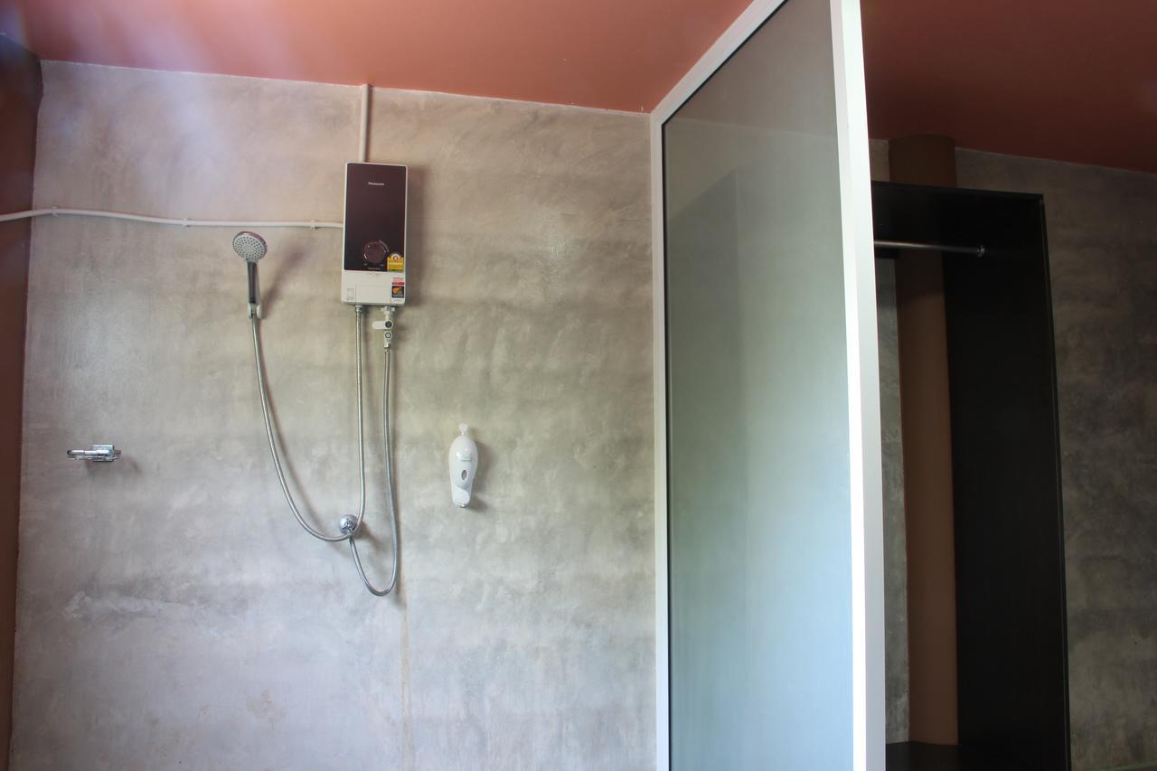 The Riverpool Resort And Spa Kanchanaburi Luaran gambar